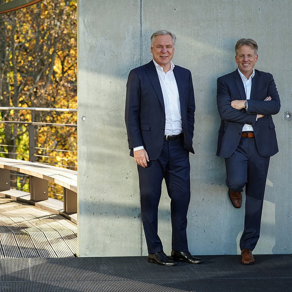 Heeger and Neuffer Heeger and Neuffer