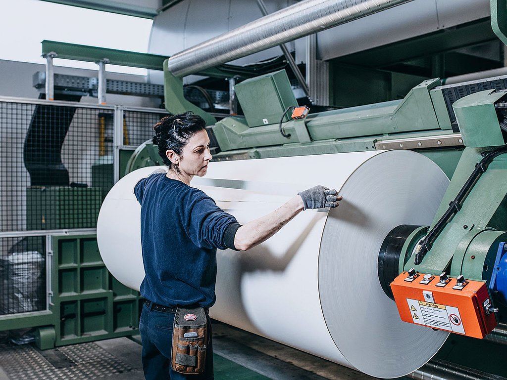 Mitarbeiterin bei Schattdecor USA Mitarbeiterin bei Schattdecor USA