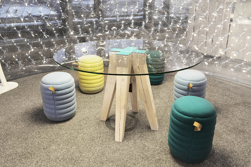 Coworking LAB kleiner Tisch mit Sitzgelegenheiten Coworking LAB kleiner Tisch mit Sitzgelegenheiten