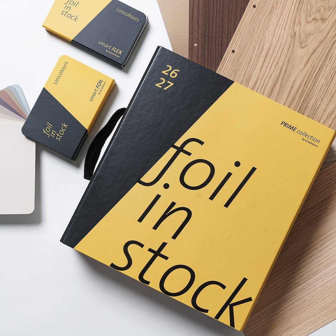 Желтый папку с образцами