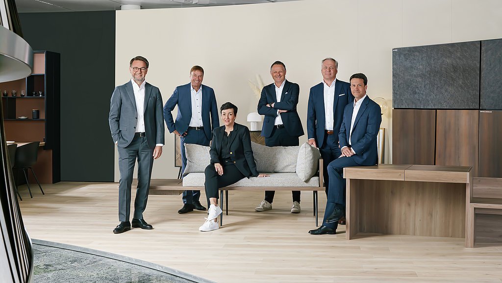 Schattdecor_Vorstandsfoto_Totale.jpg