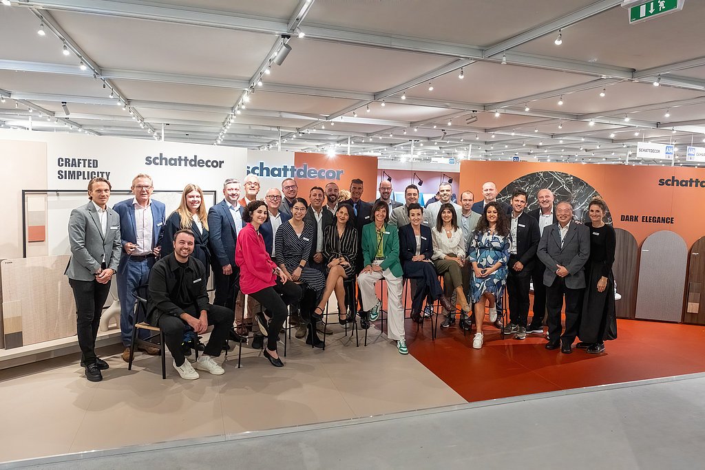 sicam_2024_schattdecor_booth_staff.jpg