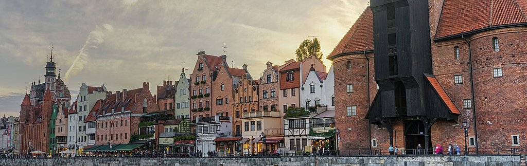 bartosz-klukaczewski-unsplash_blk.jpg